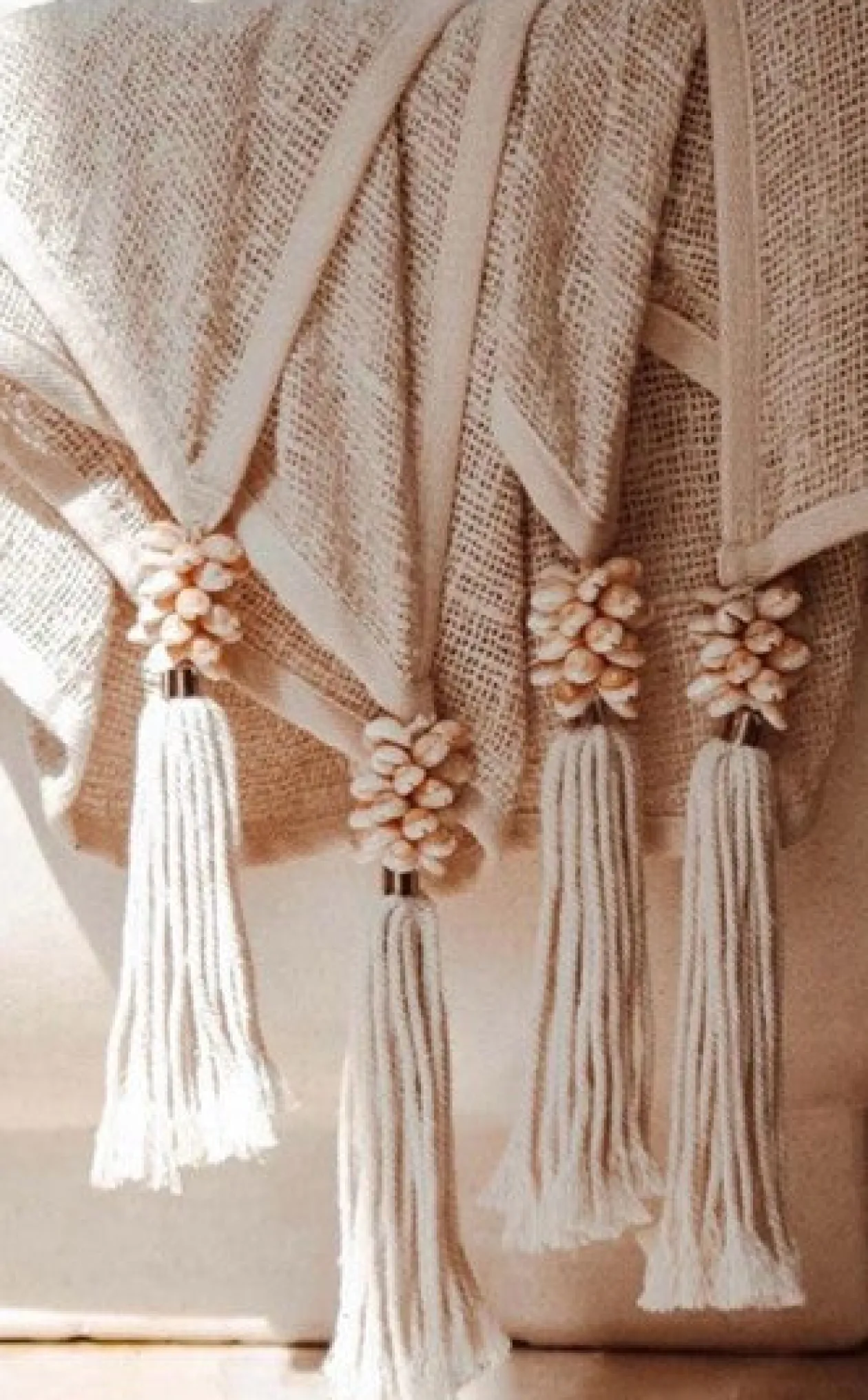 Bedspread 25 Off White
