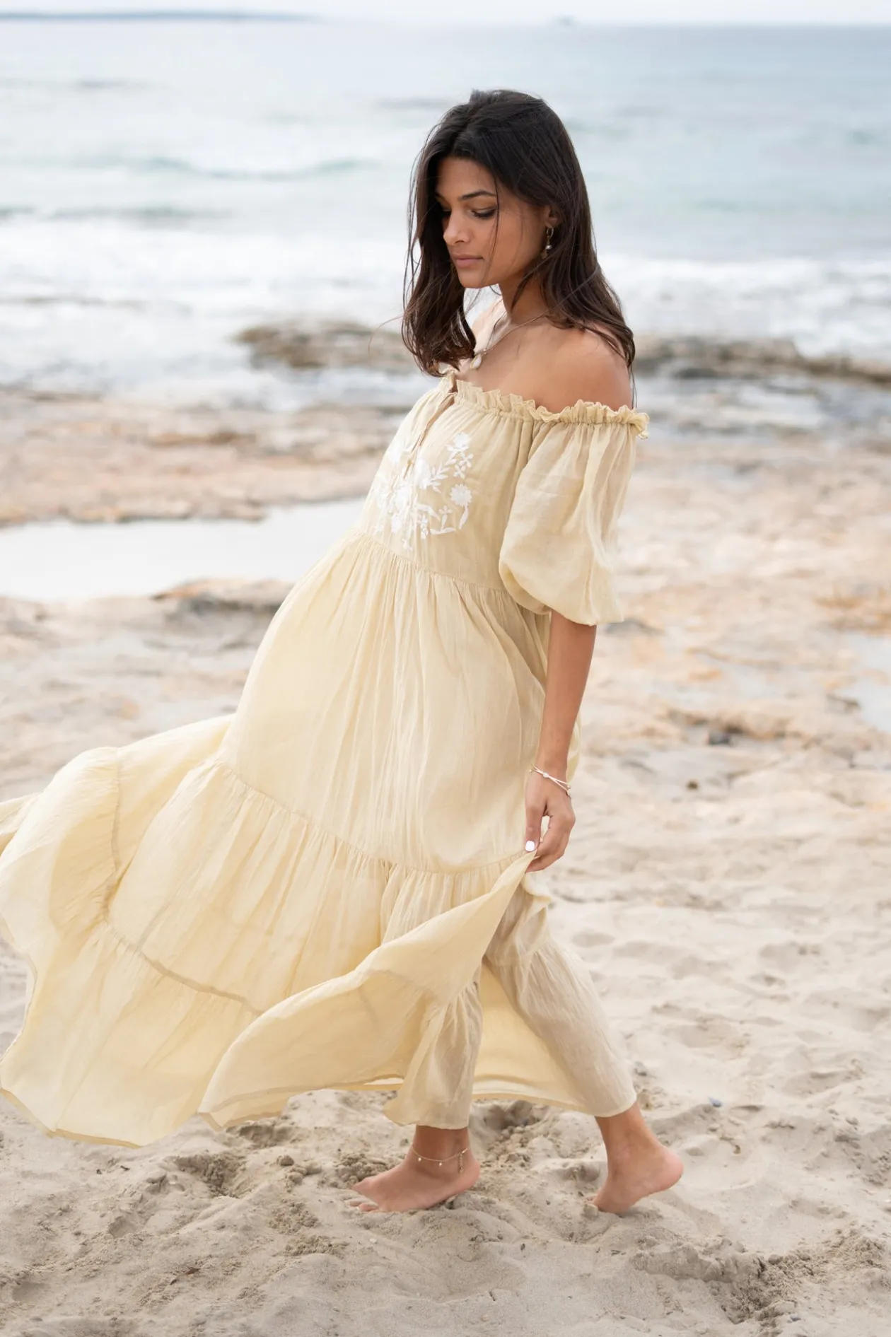 Dress Peralta Bordado Sand
