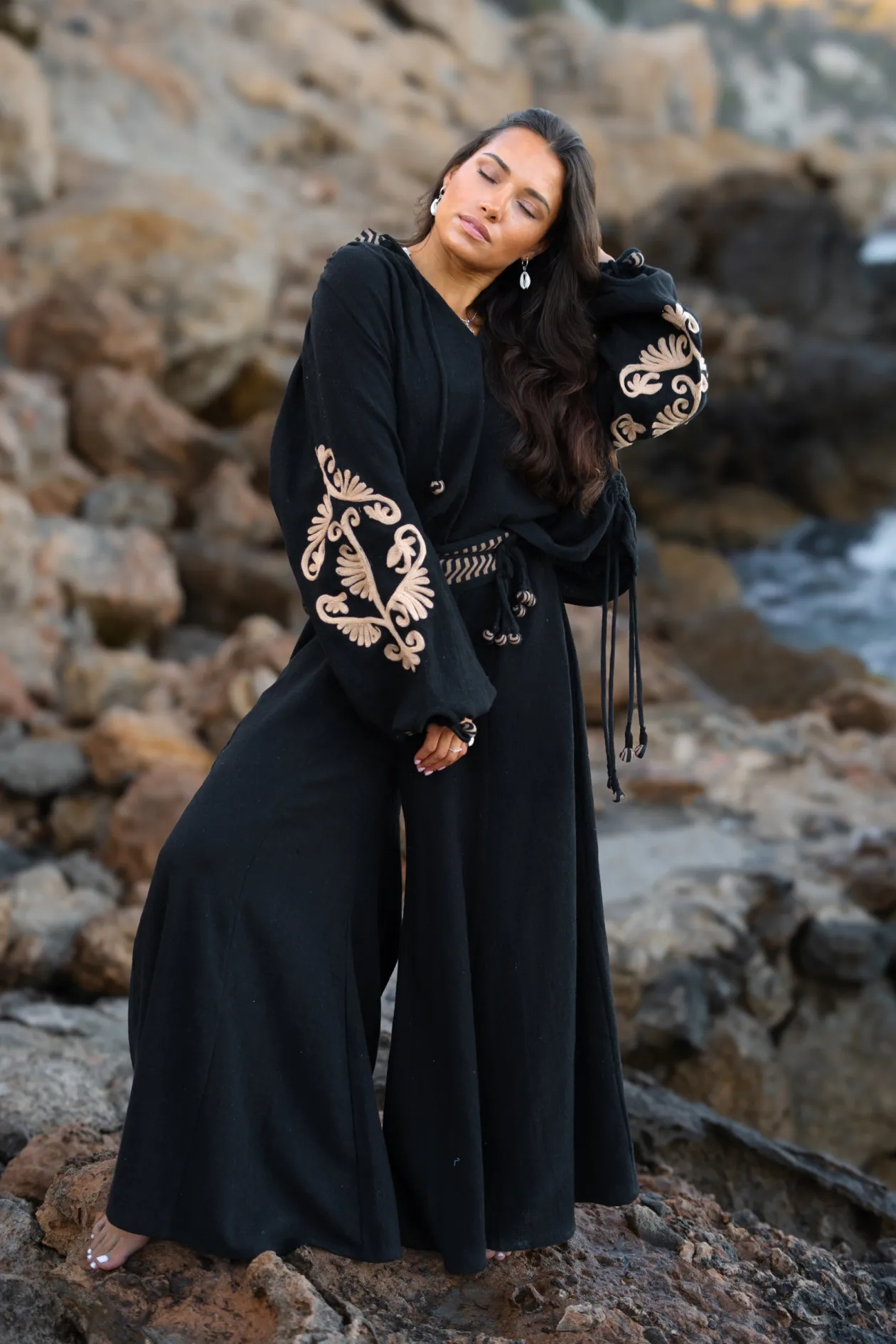 Embroidery Blouse Esthetica Black
