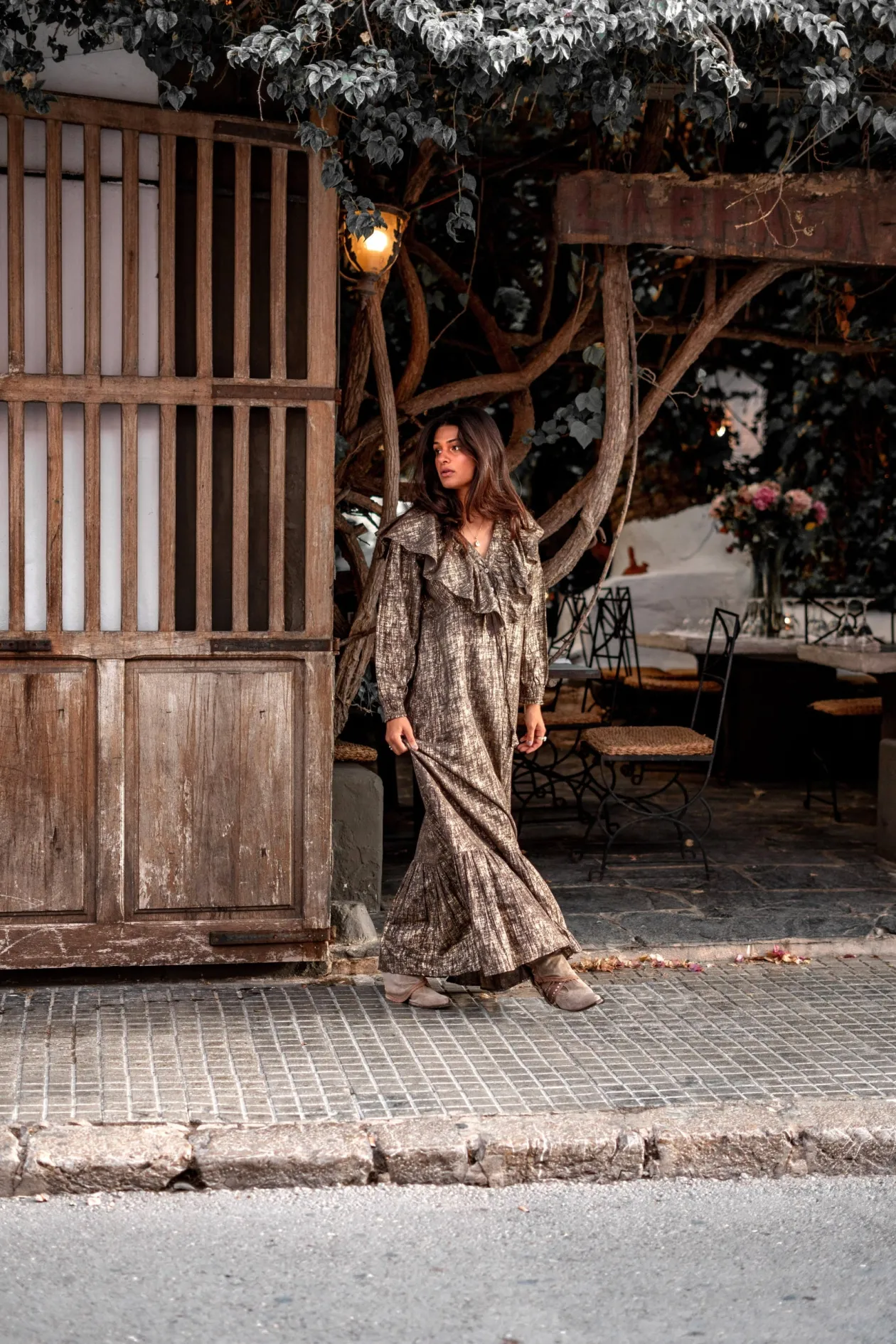 Long Dress Ruffle Sparkle Taupe Gold