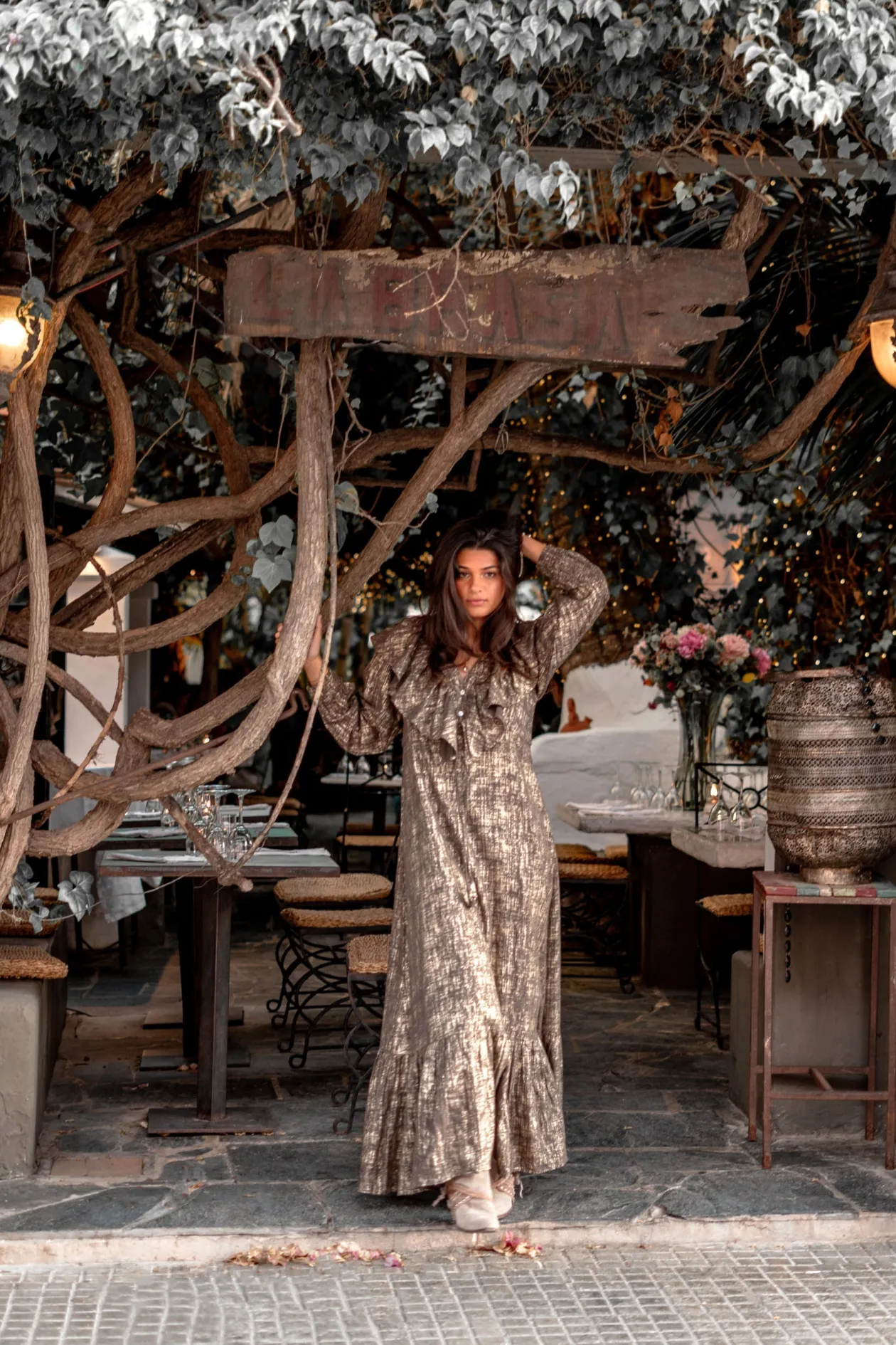 Long Dress Ruffle Sparkle Taupe Gold