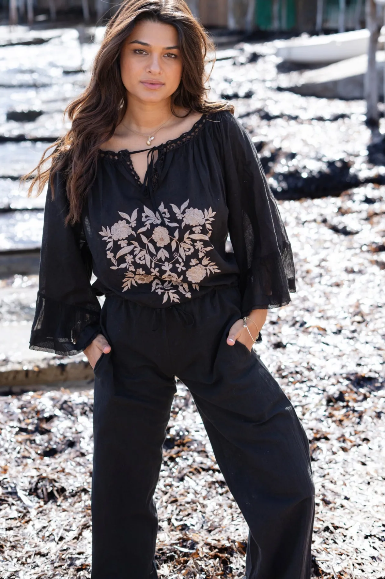 Pantalon Agar Bordado Black