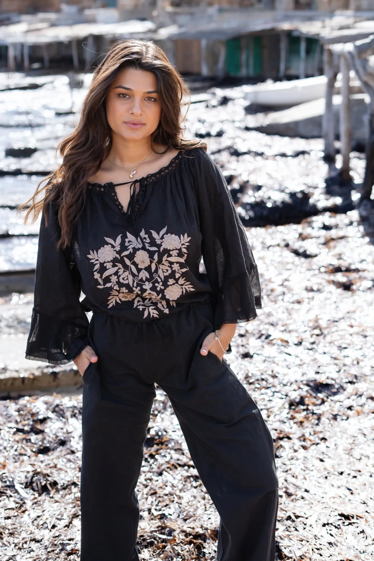 Pantalon Agar Bordado Black